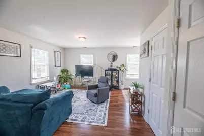 637 Main Street, Sayreville, NJ 08872 - Photo 12