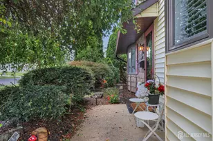 28 Colton Rd, Edison, NJ 08817 - Photo 4