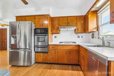 124 Sonora Avenue, Iselin, NJ 08830 - Photo 6