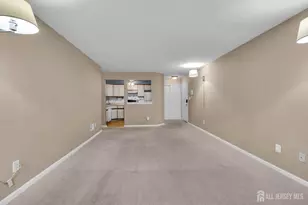 1011 Meadow Ct, Helmetta, NJ 08828 - Photo 8