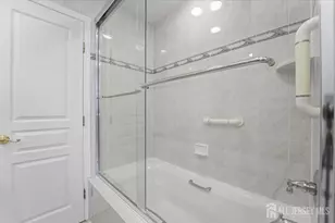 6 King Arthurs Ct, Edison, NJ 08820 - Photo 34