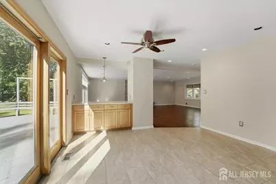 6 King Arthurs Court, Edison, NJ 08820 - Photo 16