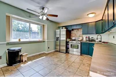 1705 N Oaks Boulevard N, North Brunswick Township, NJ 08902 - Photo 20