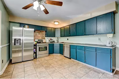 1705 N Oaks Boulevard N, North Brunswick Township, NJ 08902 - Photo 22