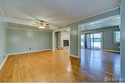 1705 N Oaks Boulevard N, North Brunswick Township, NJ 08902 - Photo 4