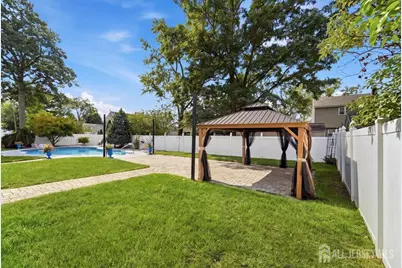 105 Osceola Avenue, Middlesex, NJ 08846 - Photo 36