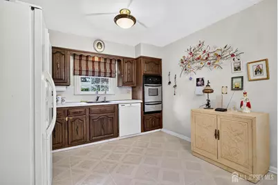 38 Sherwood Avenue, East Brunswick Township, NJ 08816 - Photo 6