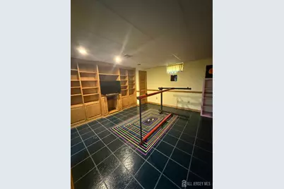 8 Teaberry Drive, Edison, NJ 08820 - Photo 18