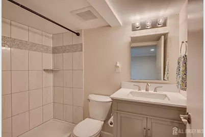 41 W Calvert Avenue, Edison, NJ 08820 - Photo 48