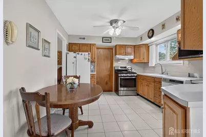 107 Cherry Street, Iselin, NJ 08830 - Photo 6
