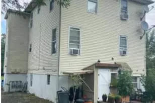 942 Edwin St, North Brunswick Township, NJ 08902 - Photo 2