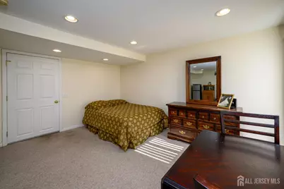 5 Berdine Court, Colonia, NJ 07067 - Photo 32