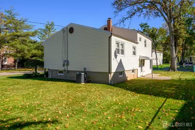 5 Berdine Court, Colonia, NJ 07067 - Photo 2