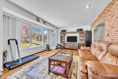 33 Mary Ellen Drive, Edison, NJ 08820 - Photo 12