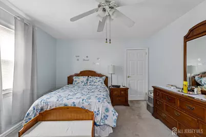 582 Garden Avenue, Woodbridge Township, NJ 07095 - Photo 12