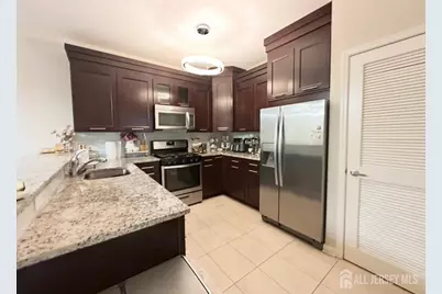 102 E Elizabeth Avenue E #412, Linden, NJ 07036 - Photo 2