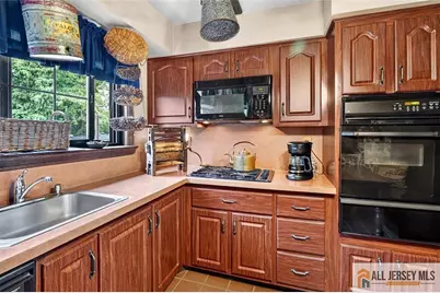40 Emerald Road, South Brunswick Township, NJ 08824 - Photo 8