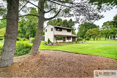 40 Emerald Road, South Brunswick Township, NJ 08824 - Photo 2