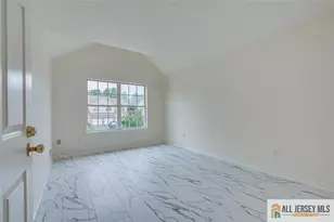 99 Castle Pointe Blvd, Piscataway Township, NJ 08854 - Photo 32