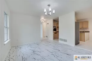 99 Castle Pointe Blvd, Piscataway Township, NJ 08854 - Photo 12