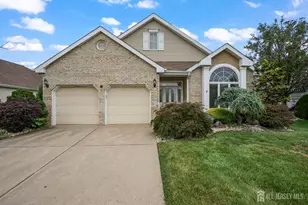 9 York Ct, Monroe Township, NJ 08831 - Photo 1