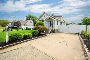 24 Crestwood Ave, Edison, NJ 08817 - Photo 1