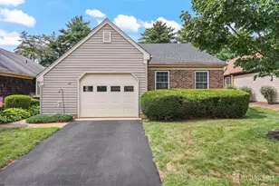 27 Martin Van Buren Dr, Monroe Township, NJ 08831 - Photo 1