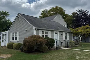 72 Amherst Ln, Monroe Township, NJ 08831 - Photo 1