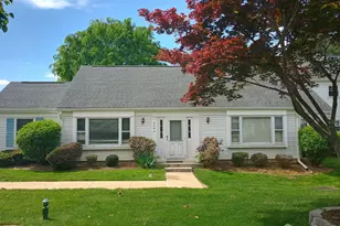 640A Yorkshire Ln, Monroe Township, NJ 08831 - Photo 1