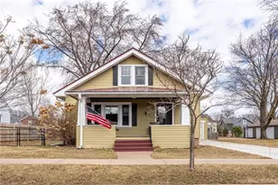 428 W Cedar St, Chippewa Falls, WI 54729 - Photo 1