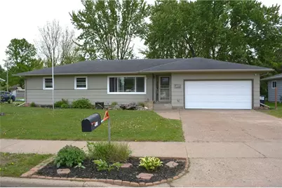 1905 E Clairemont Avenue, Eau Claire, WI 54701 - Photo 1
