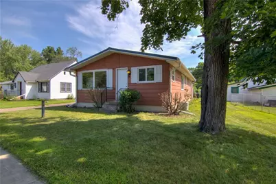 814 Broadway Street, Menomonie, WI 54751 - Photo 1