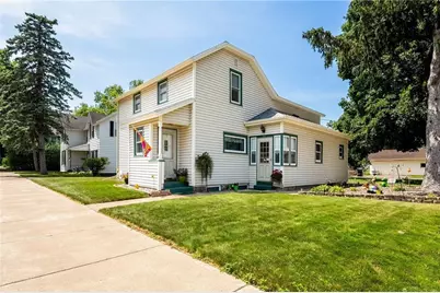 118 W Birch Street, Chippewa Falls, WI 54729 - Photo 1