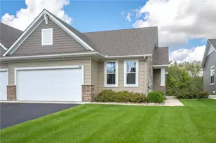 637 Maple Ct, New Richmond, WI 54017 - Photo 1