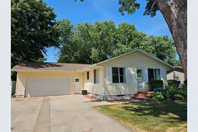 931 Roosevelt Street, River Falls, WI 54022 - Photo 1