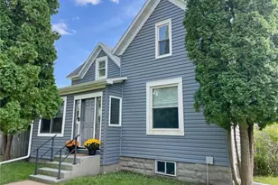 422 12th Ave, Menomonie, WI 54751 - Photo 1