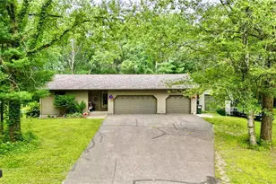 1166 S 41st Ave, Eau Claire, WI 54703 - Photo 1