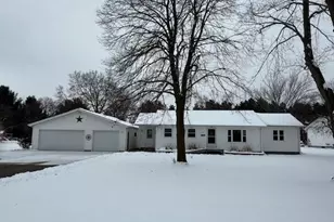 5217 E Hamilton Ave, Eau Claire, WI 54701 - Photo 1