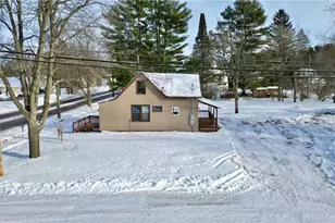302 21st Ave, Menomonie, WI 54751 - Photo 1