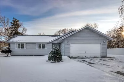 1517 E Clairemont Avenue, Eau Claire, WI 54701 - Photo 1
