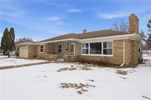 2909 S Lexington Blvd, Eau Claire, WI 54701 - Photo 1
