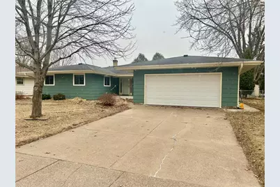 1027 Bradley Avenue, Eau Claire, WI 54701 - Photo 1