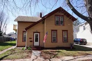 428 Farwell St, Eau Claire, WI 54703 - Photo 1