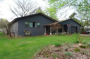 917 Goodrich St, Durand, WI 54736 - Photo 1