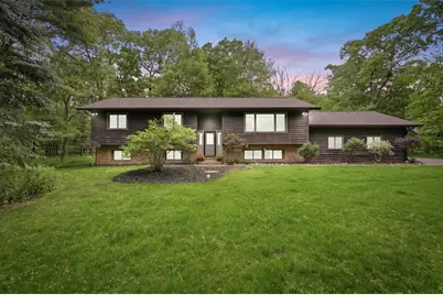 642 S 57th Avenue, Eau Claire, WI 54703 - Photo 1
