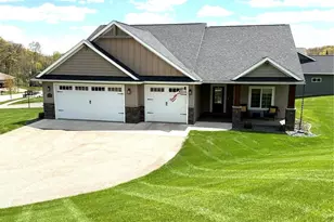 2739 Highclere Dr, Eau Claire, WI 54703 - Photo 1