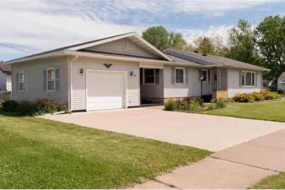 374 W Vine Street, Mondovi, WI 54755 - Photo 1
