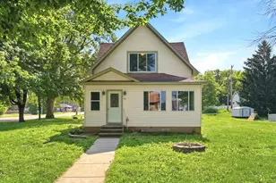 130 Woodworth St, Elmwood, WI 54740 - Photo 1
