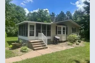 7337 9 Mile Creek Rd, Eau Claire, WI 54701 - Photo 1