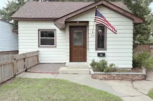 316 Vine St, Eau Claire, WI 54703 - Photo 1